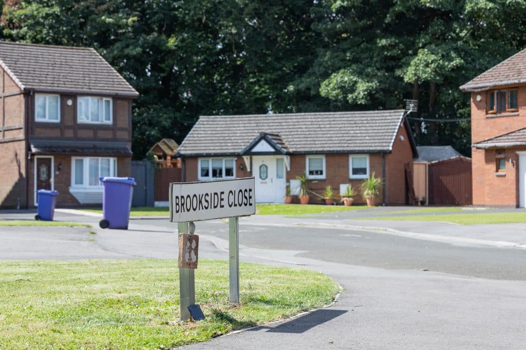 John McArdle and Paul Usher to reprise Brookside characters Billy Corkhill and Barry Grant, for soap-crossover